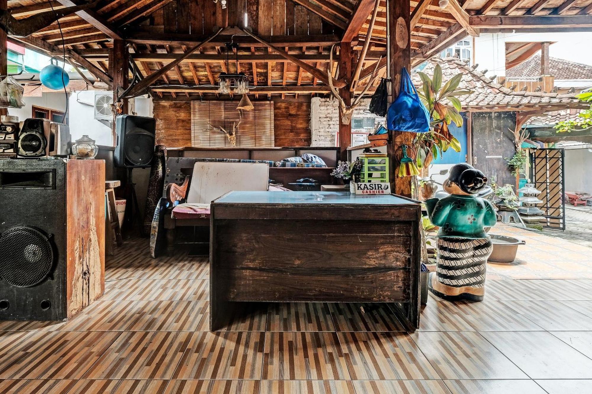 Spot On 91916 Joglo Doyong Homestay Syariah Yogyakarta Exteriör bild