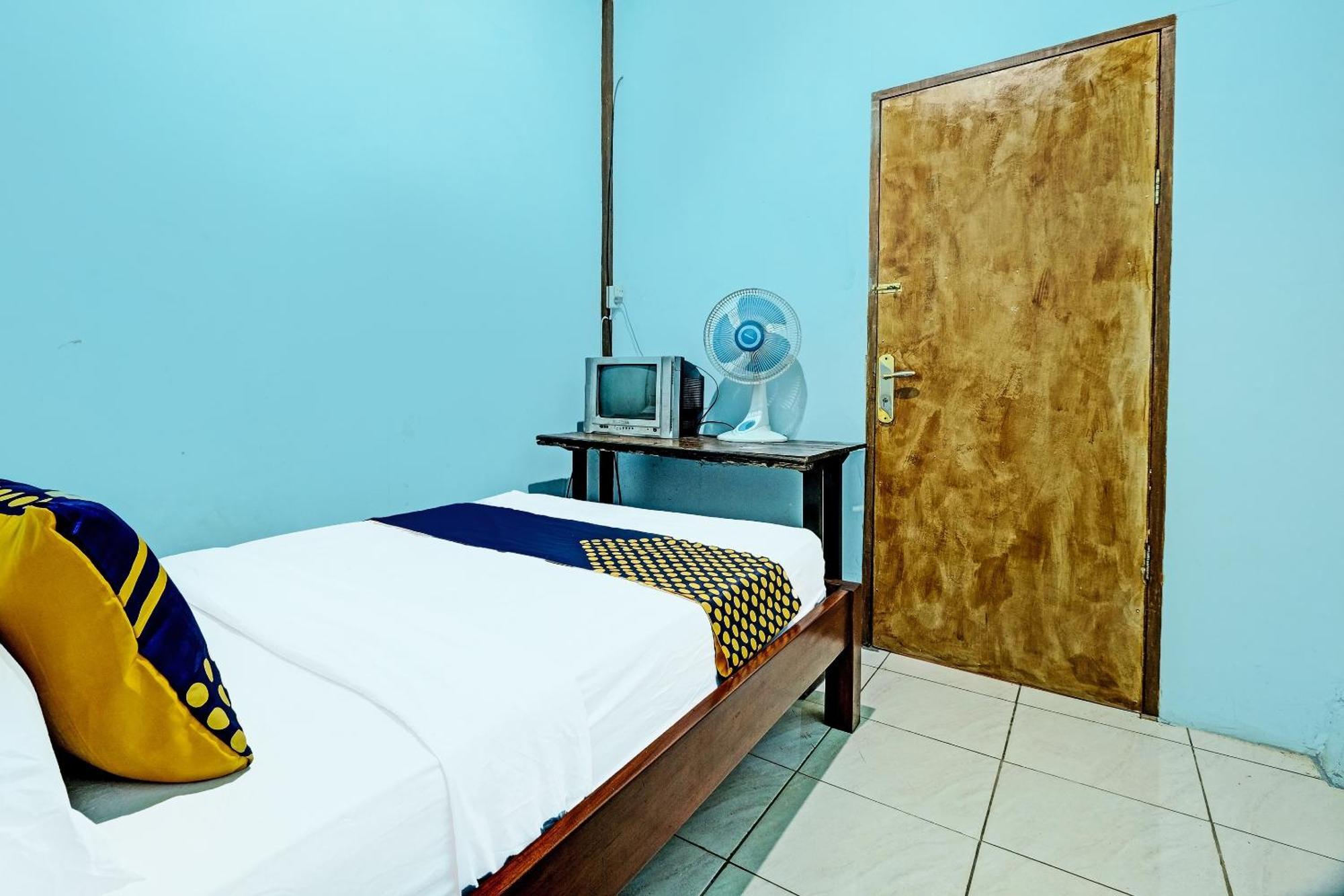 Spot On 91916 Joglo Doyong Homestay Syariah Yogyakarta Exteriör bild