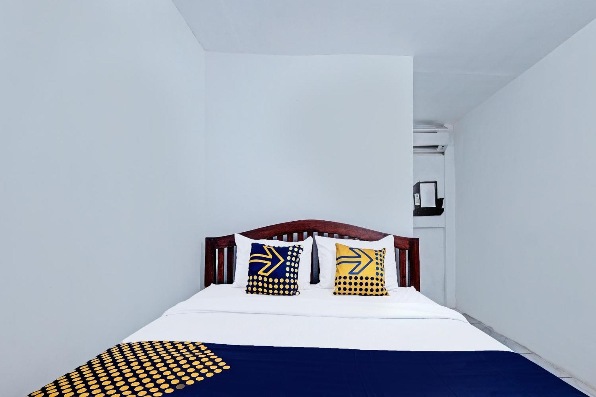 Spot On 91916 Joglo Doyong Homestay Syariah Yogyakarta Exteriör bild